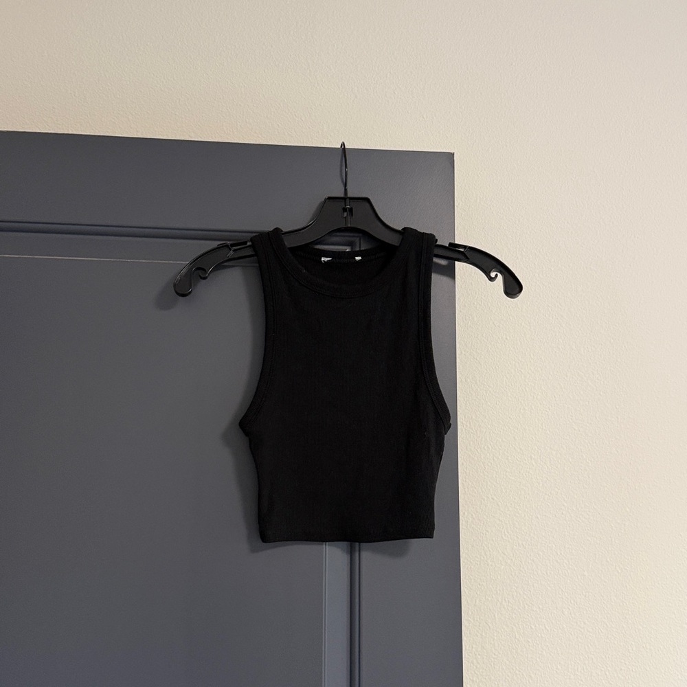 Classic Black Zara Crop Top